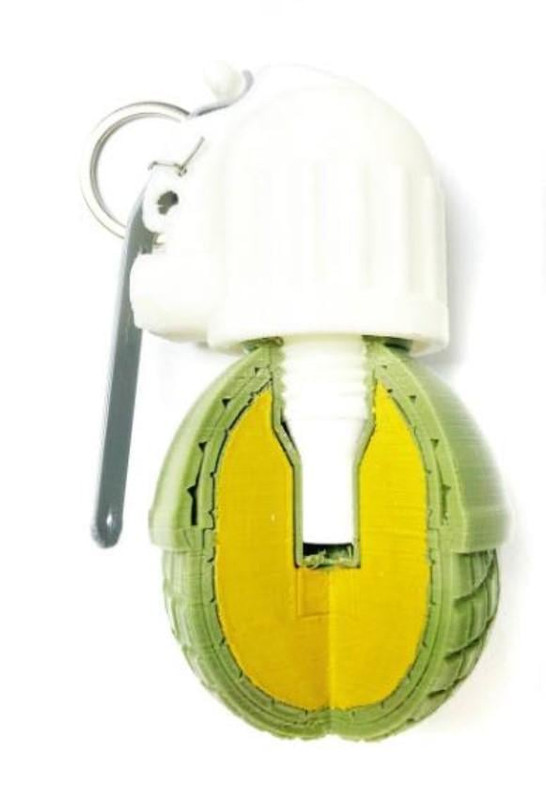 Протипіхотна ручна наступальна граната РГН в розрізі, макет